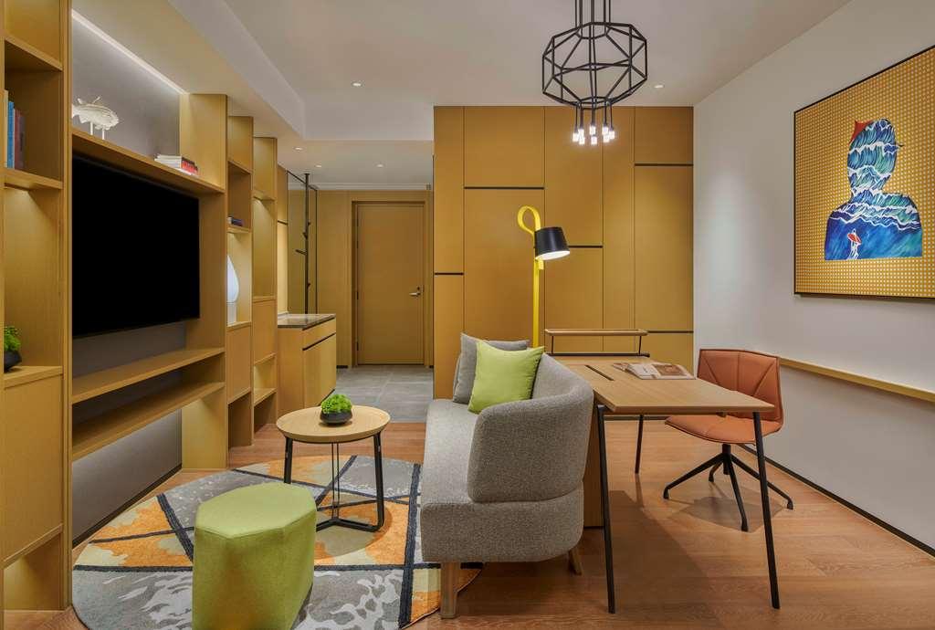 Hotel Artyzen Habitat Lingang *
