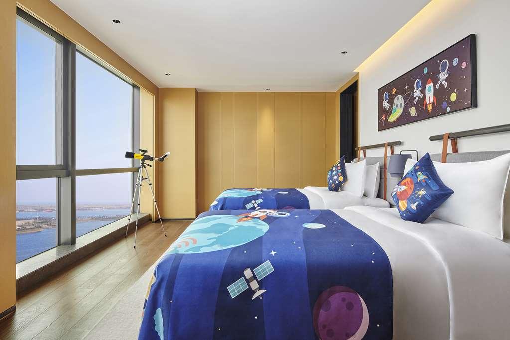 Artyzen Habitat Lingang Hotel *